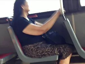 Uma abelha boa suga  ...