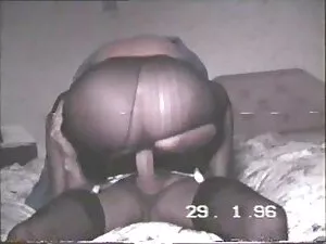 Coed tenta pornograf ...