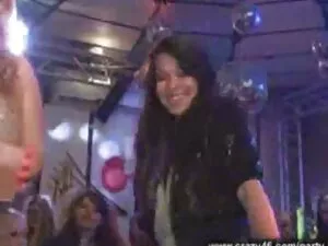 A loira adora encher ...